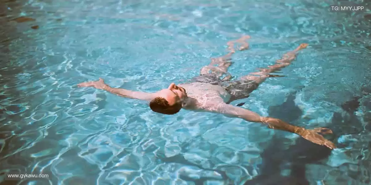 热血赛事，激情一触即发！🔥 每一次挥汗，都是对胜利的渴望！